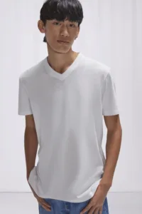 B&C T-shirt met V-hals #150