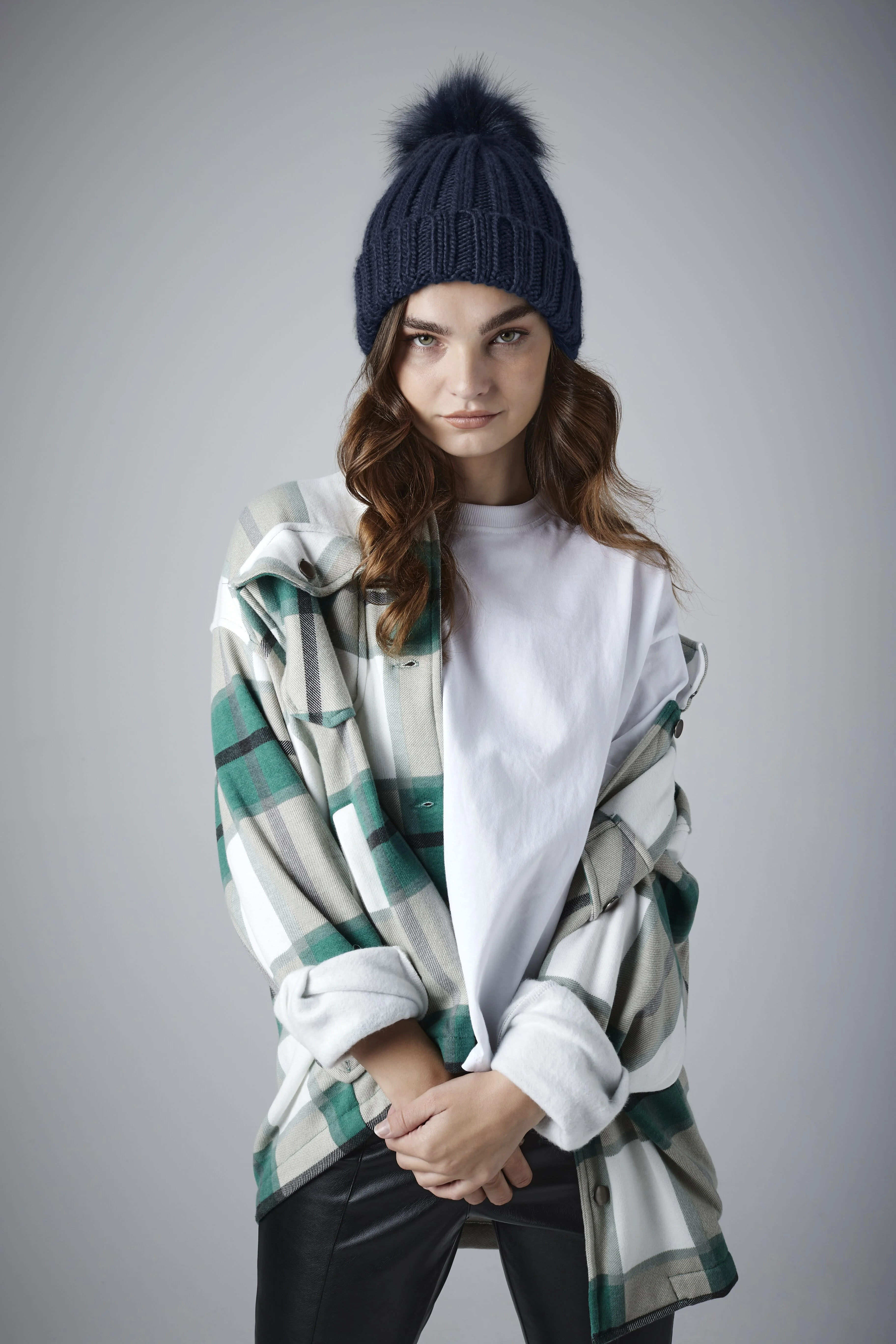 Verbier fur pop pom chunky beanie