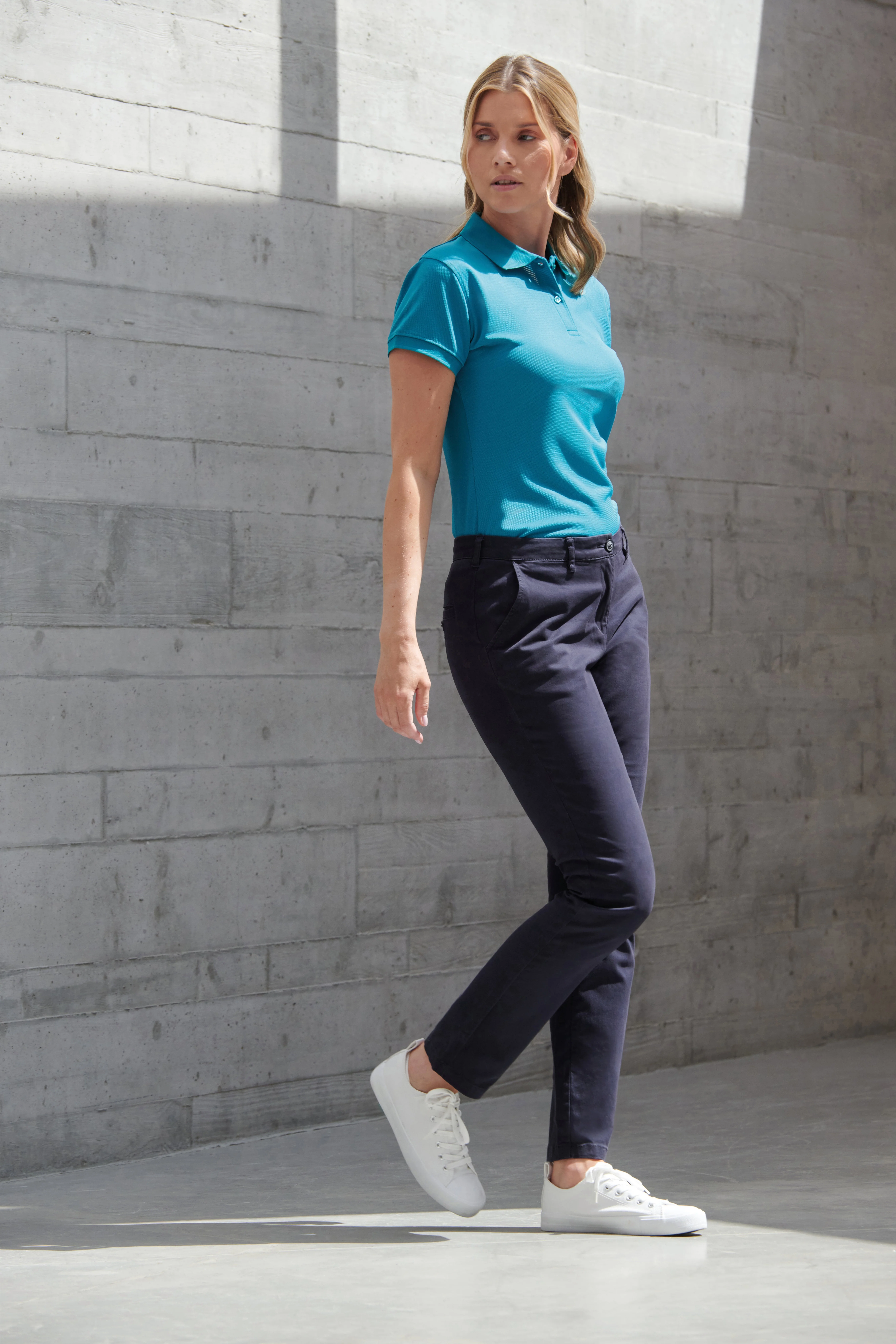 Women's stretch chinos