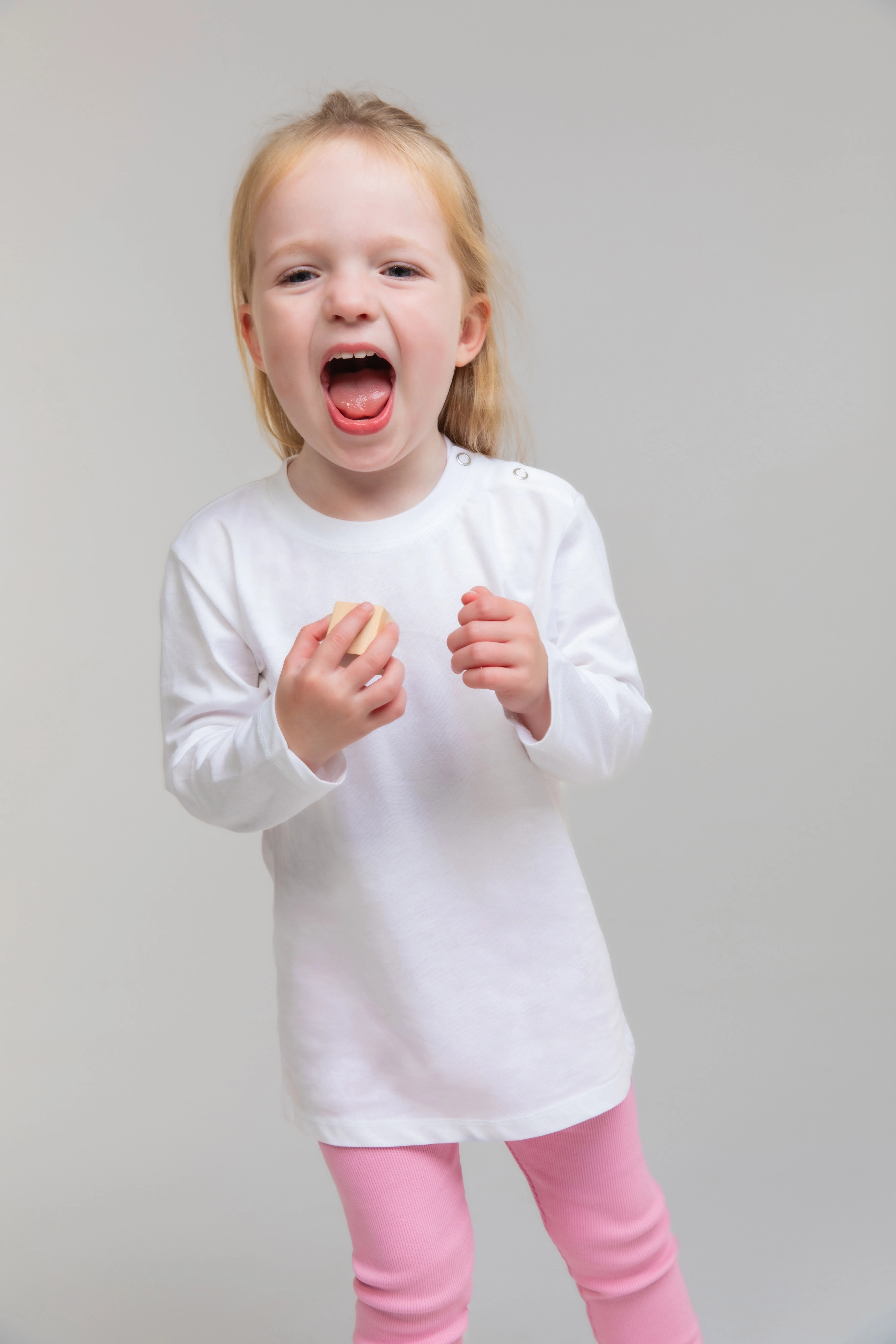 Long-sleeved t-shirt