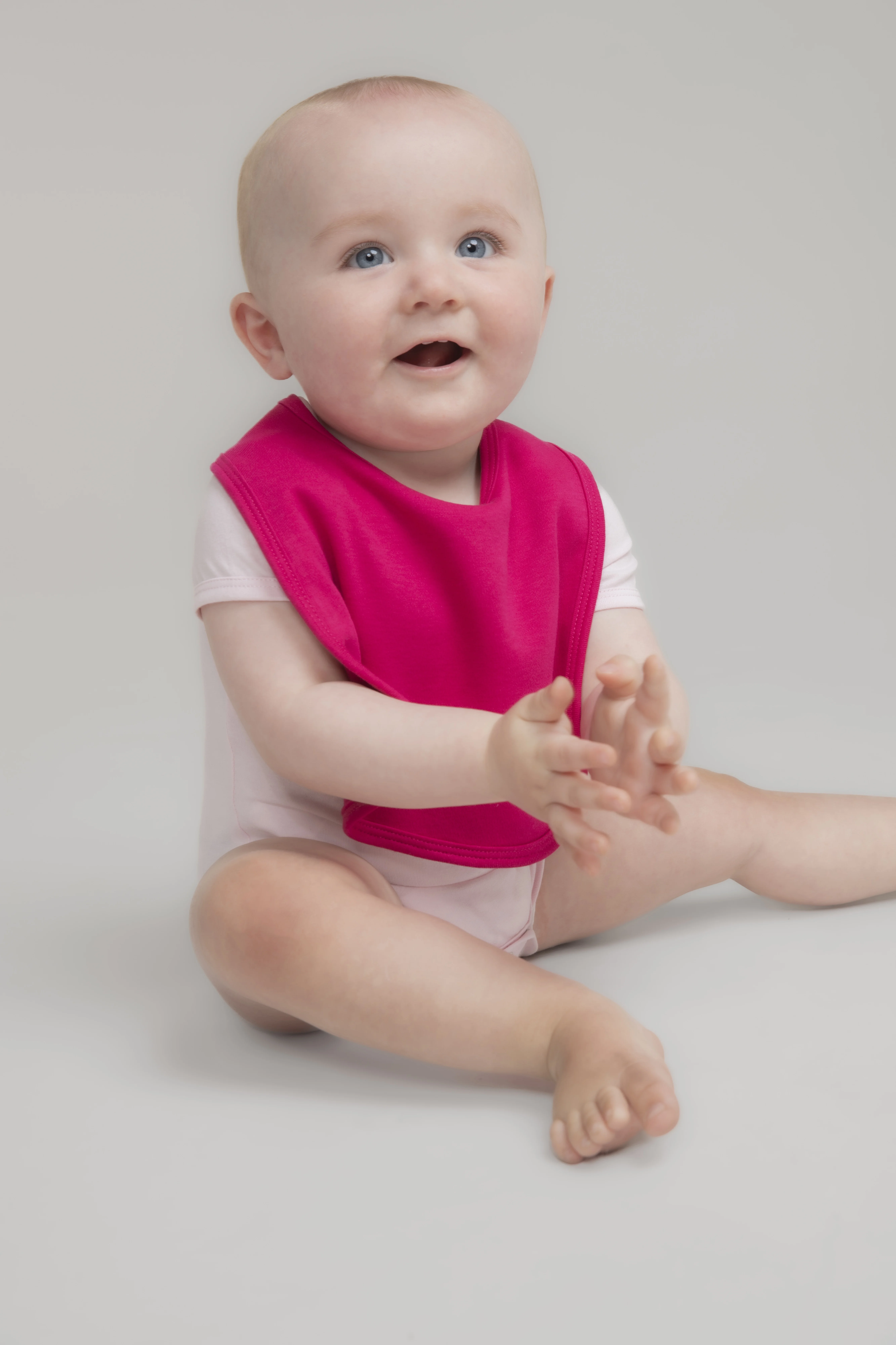 Plain and contrast bib