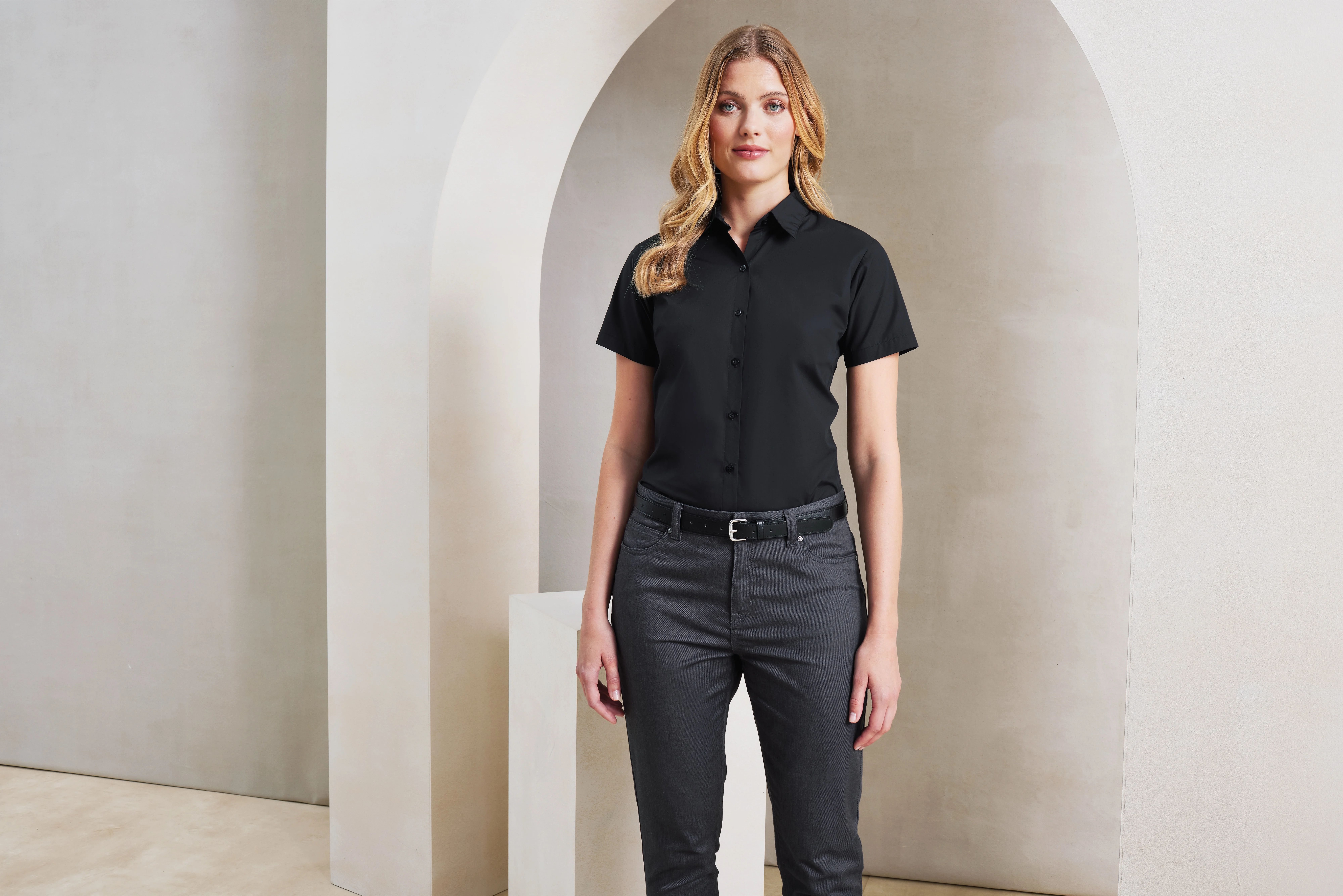 Women's supreme poplin short sleeve shirt