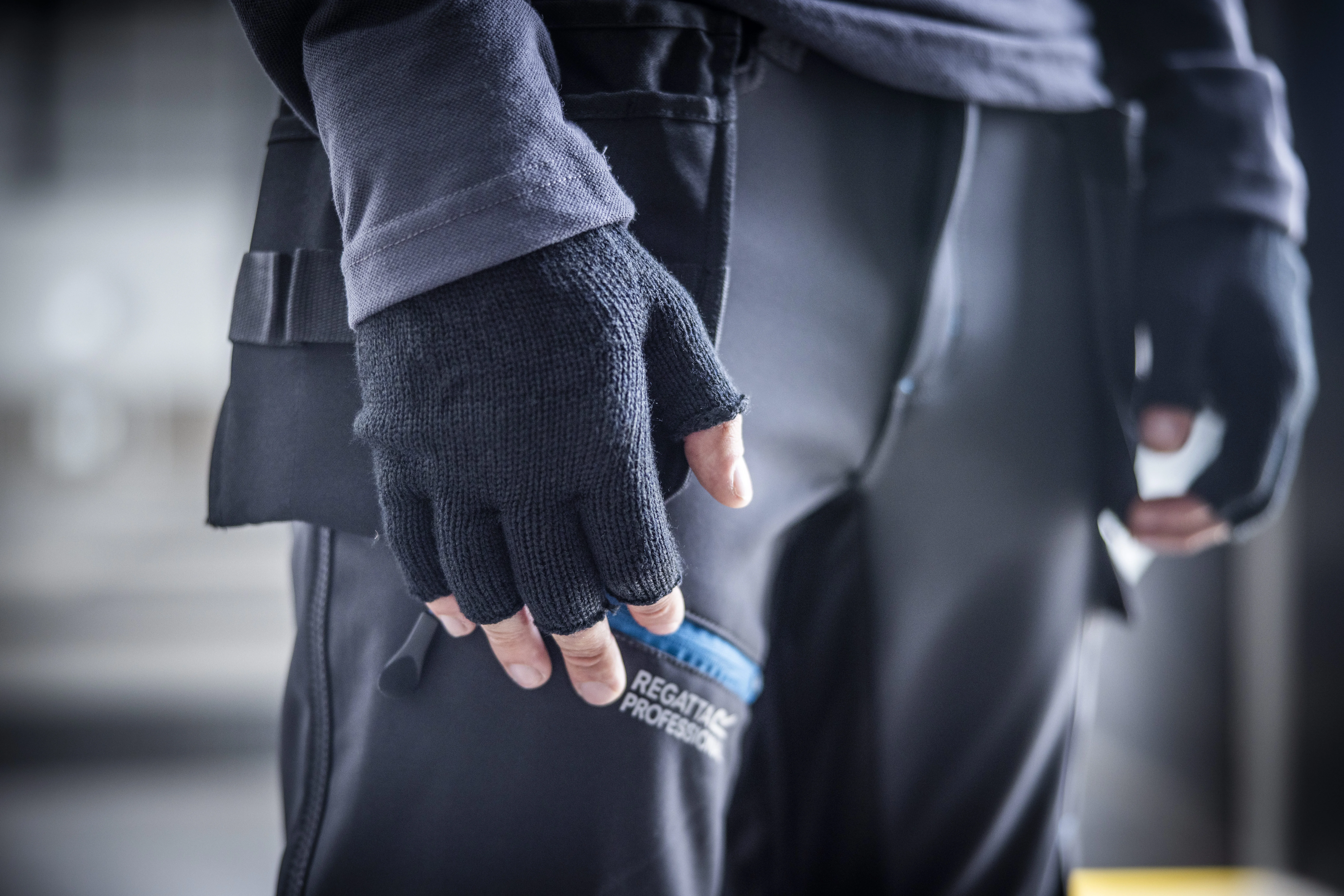 Fingerless mitts