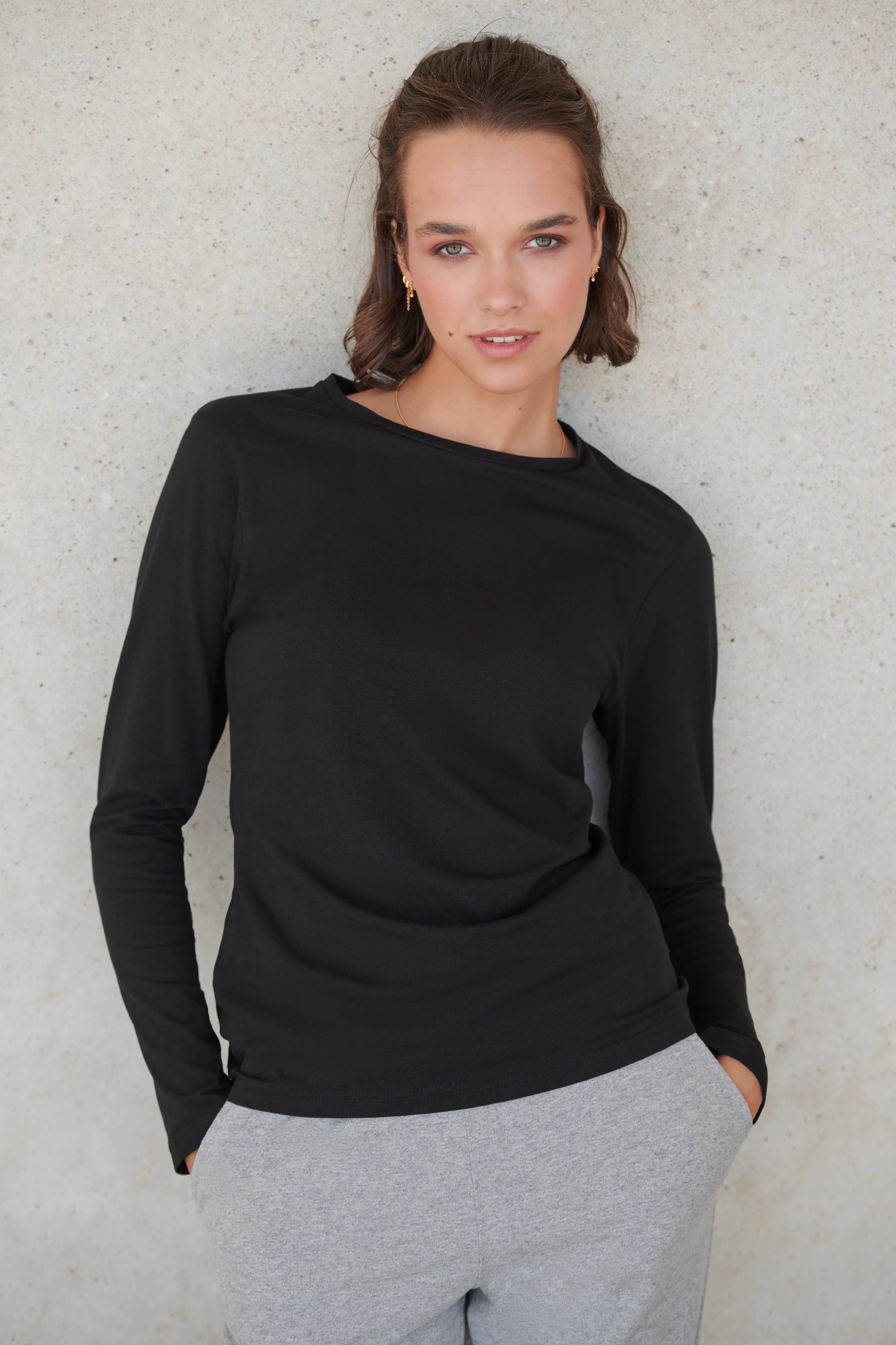 Women's feel good long sleeved stretch t-shirt