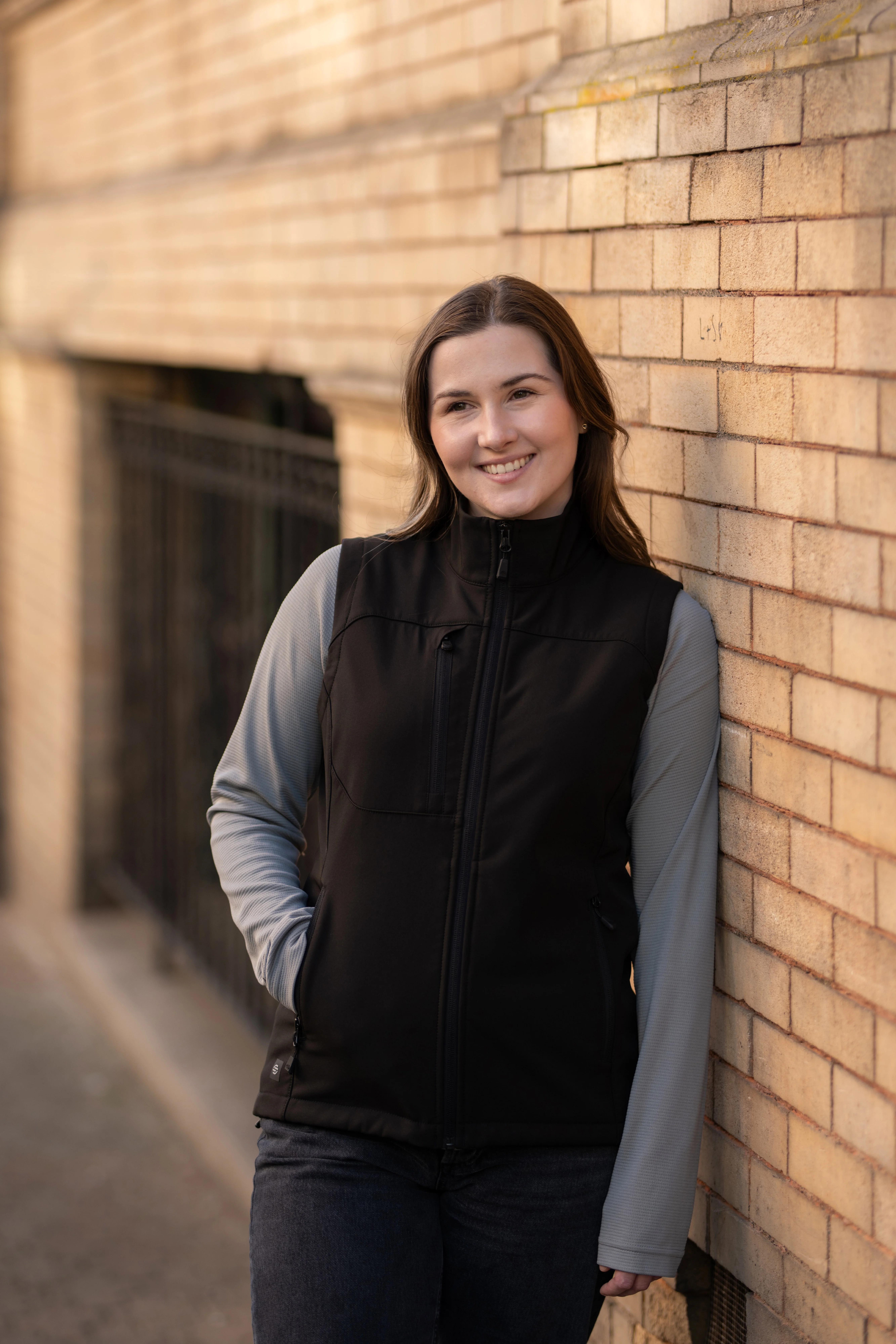 Women’s Cascades softshell vest