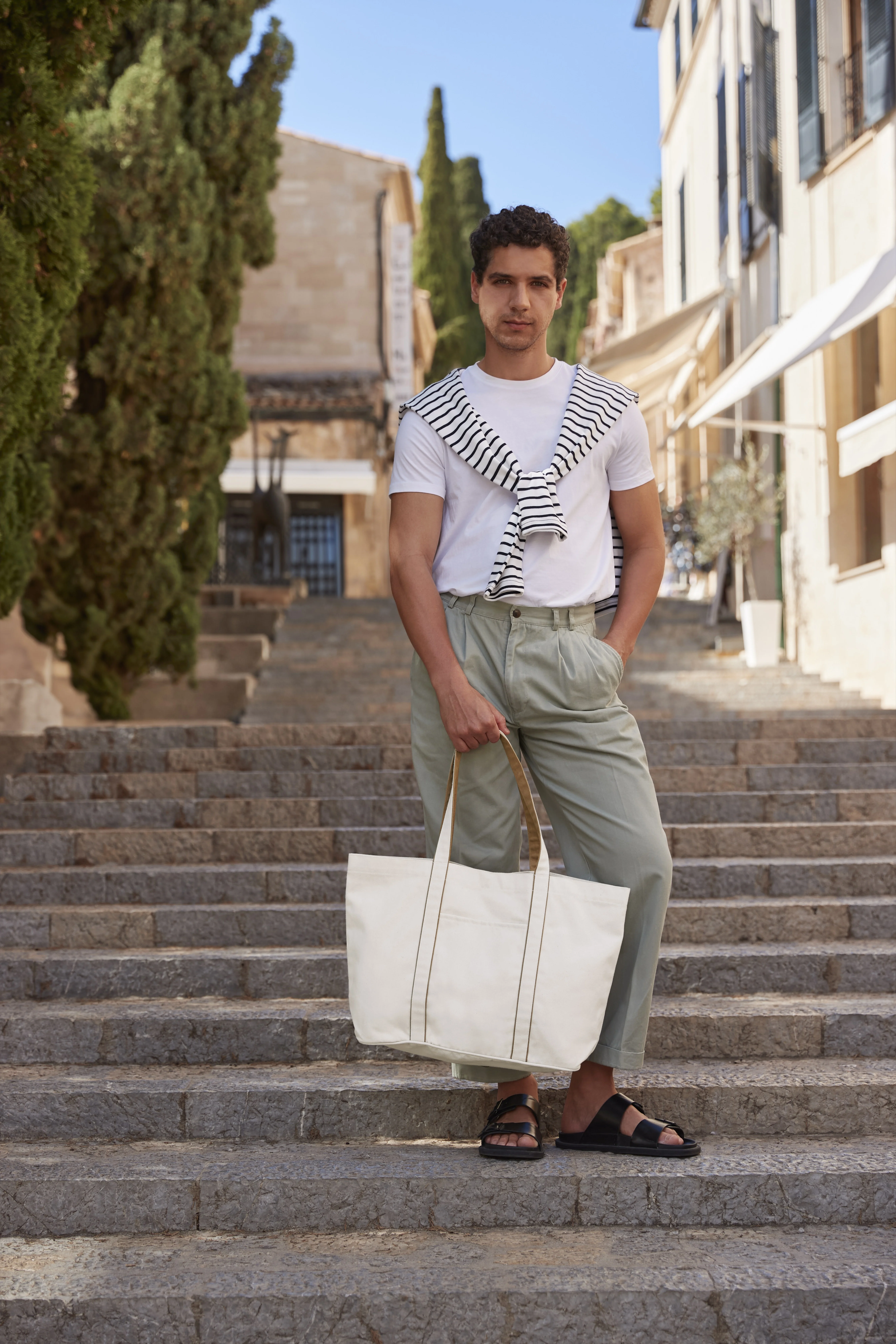 Courtside large tote